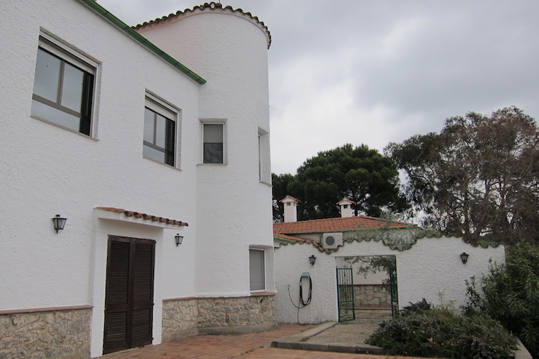 FINCA OF 50 HAS WITH LARGE HOUSE IN LA VERA (CACERES)