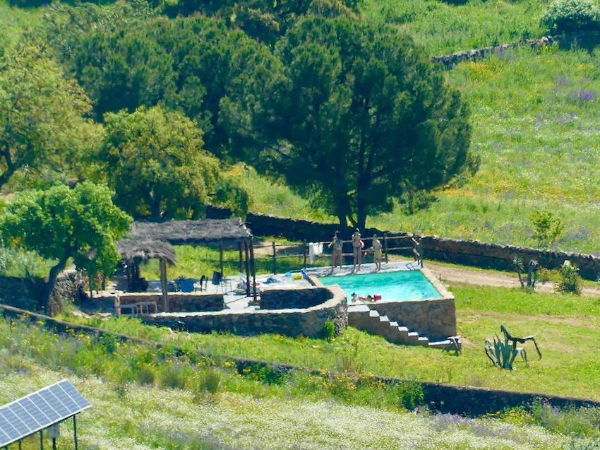 GRAN FINCA MIXTA DE RECREO,CAZA Y GANADERA A TAN SOLO 30 MINUTOS DE BADADAJOZ